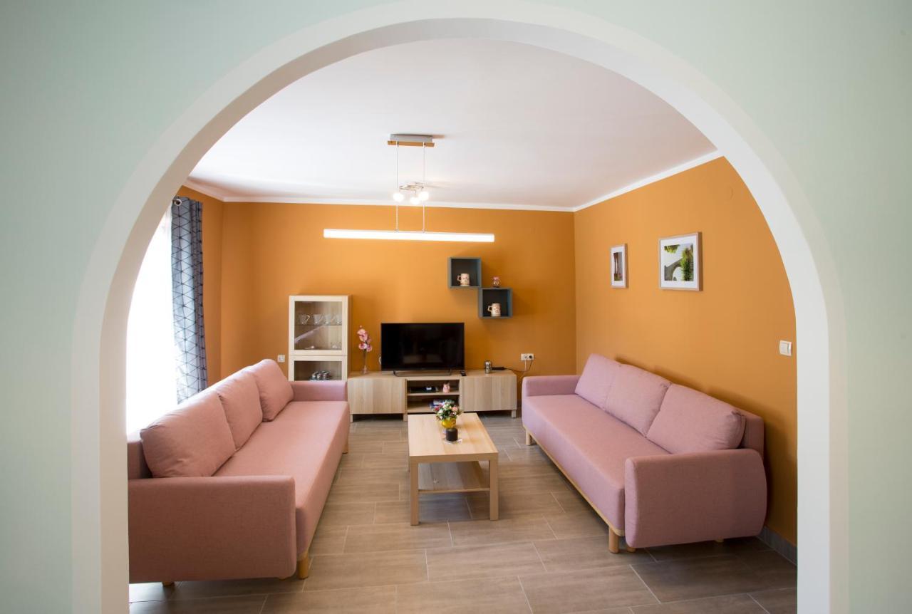 Apartman Lori كاستاف المظهر الخارجي الصورة